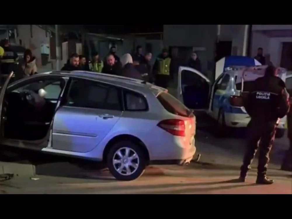 Accident între un autoturism și o autospecială de poliție, în Medgidia. Doi polițiști au fost răniți