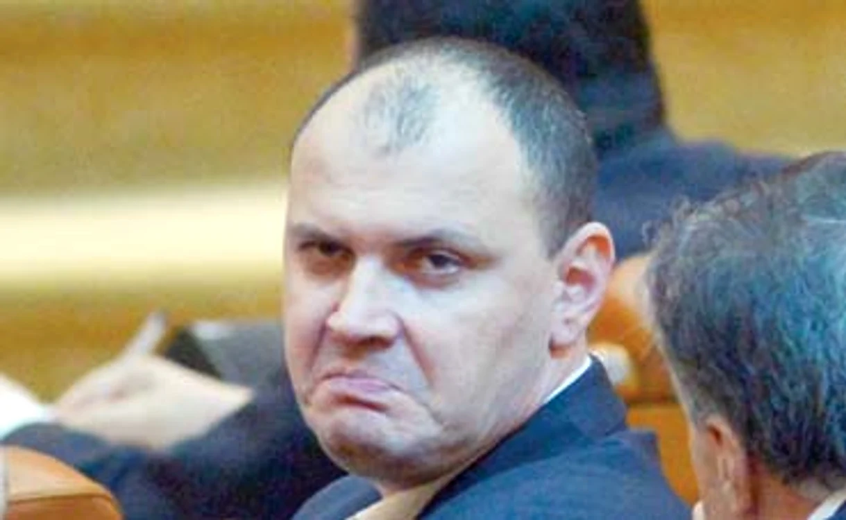 
    Sebastian Ghiță a scăpat de filajul polițiștilor apăsând pedala de accelerațiefoto: arhiva Click!  