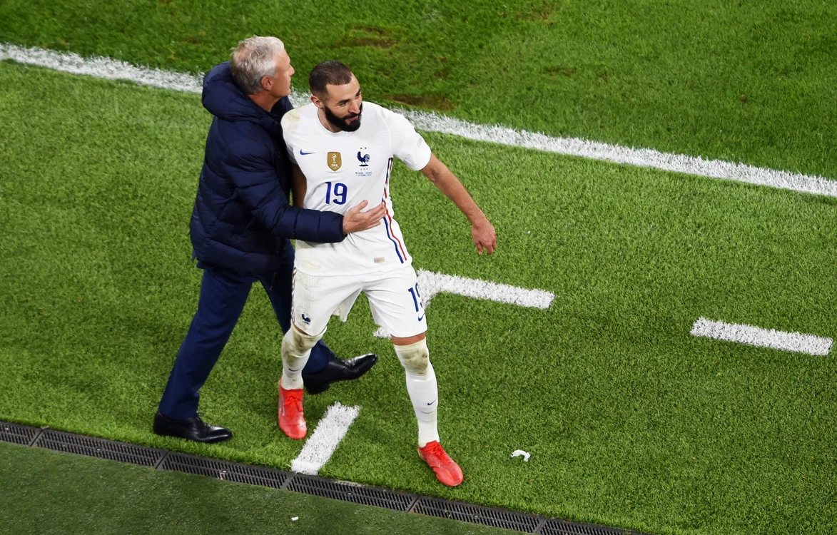 
    Didier Deschamps se bazează pe Karim Benzema la echipa FranțeiFoto: EPA-EFE  
