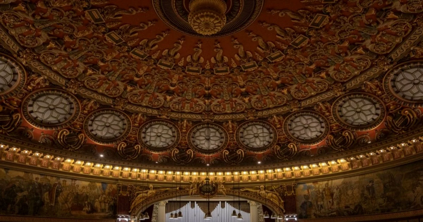 În această perioadă, se transmit concerte online la Filarmonica "George Enescu", înregistrate în sala Ateneului Român   Fotografii: Romică Zaharia