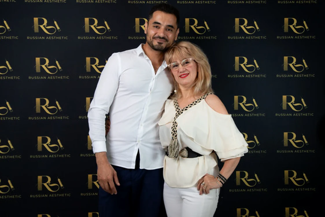 Paula Iorga, alături de doctorul Hussein ShamiehFoto: Russian Aesthetic / Liviu Florian Vlăsceanu
