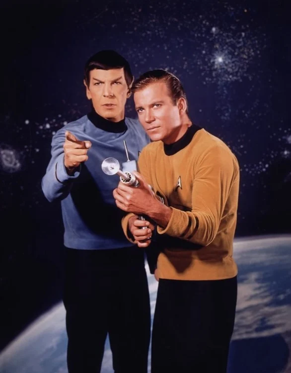 William Shatner a îmbrăcat costumul de astronaut Blue Origin
