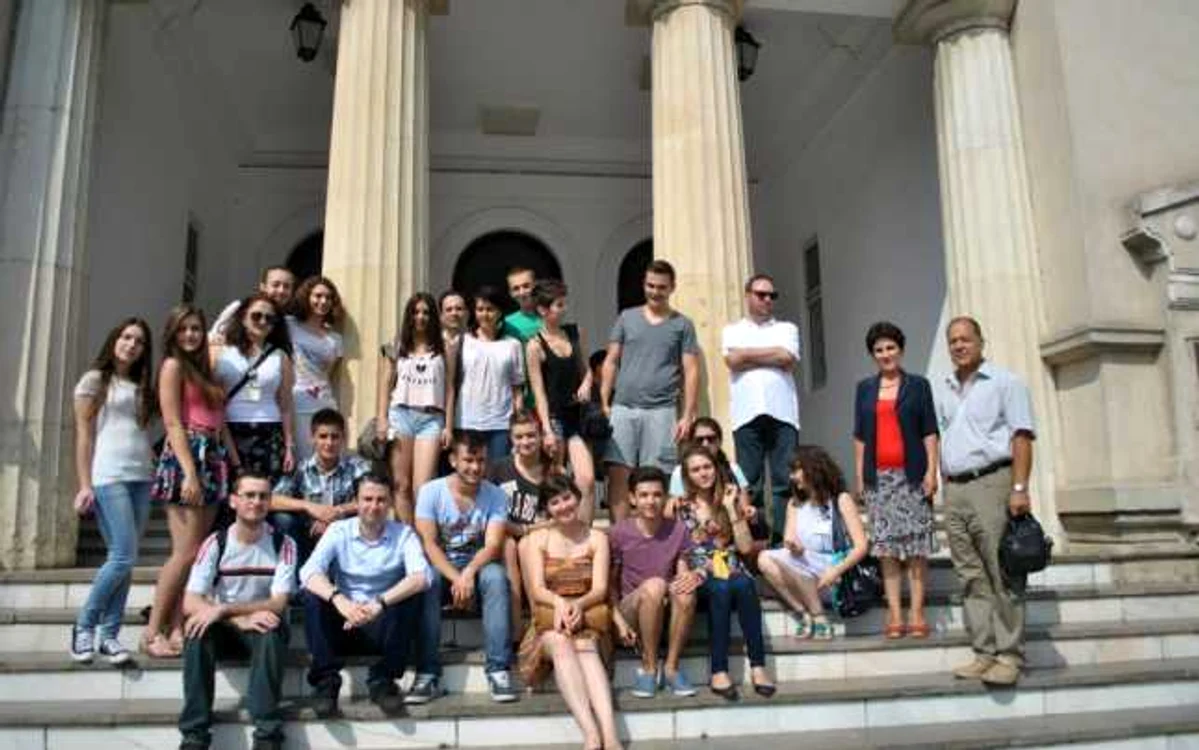 Alegerile vor fi realizate în amfiteatrul Liceului de Arte „Bălaşa Doamna”, din Târgovişte