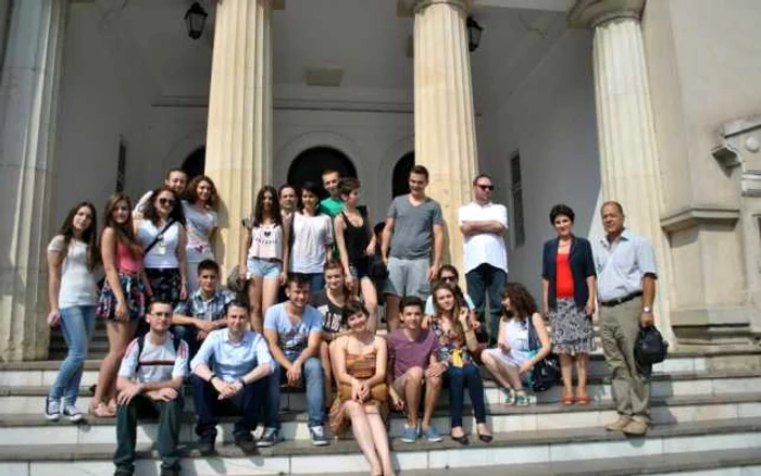 Alegerile vor fi realizate în amfiteatrul Liceului de Arte „Bălaşa Doamna”, din Târgovişte