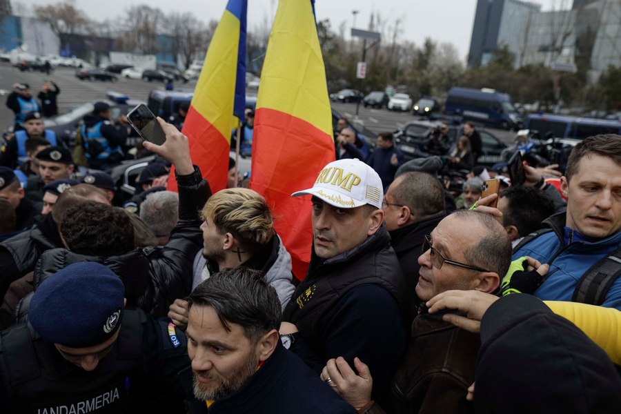 AUR susține ca nu are legătură cu protestatarii trimiși de Șor la București