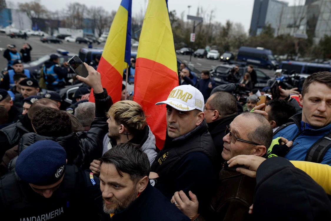 Formațiunea condusă de Simion a protestat față de organizarea Congresului PPE FOTO Inquam