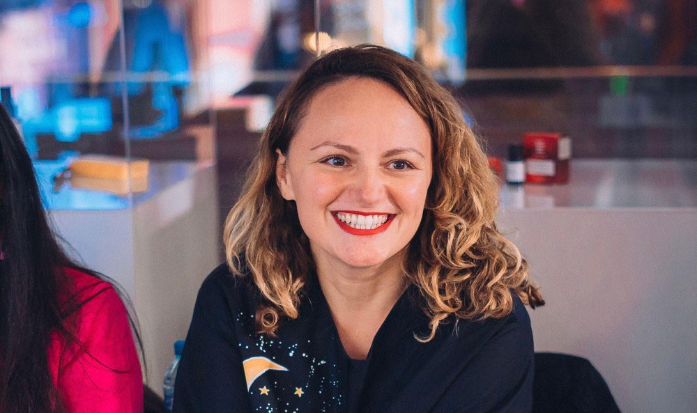 Carina Sava, manager în industria muzicală: „Artiștii trebuie să ia mai des atitudine față de cazurile de femei abuzate”