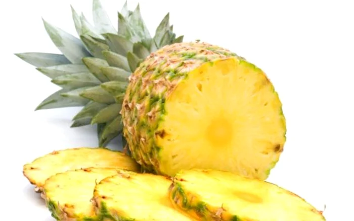 Consumul regulat de apă combinată cu suc de ananas alină durerile cauzate de artrită clickpentrufemei.ro