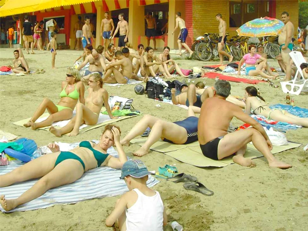 Cei mai încântaţi de eveniment au fost turiştii veniţi la plajă
