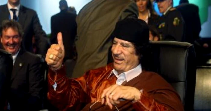 Venezuela: Ghaddafi a pozat alături de turiştii de pe insula Margarita
