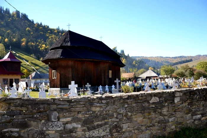 Biserica din lemn de la Bistricioara, un monument de arhitectură de pe la 1750. FOTO MMB.ro