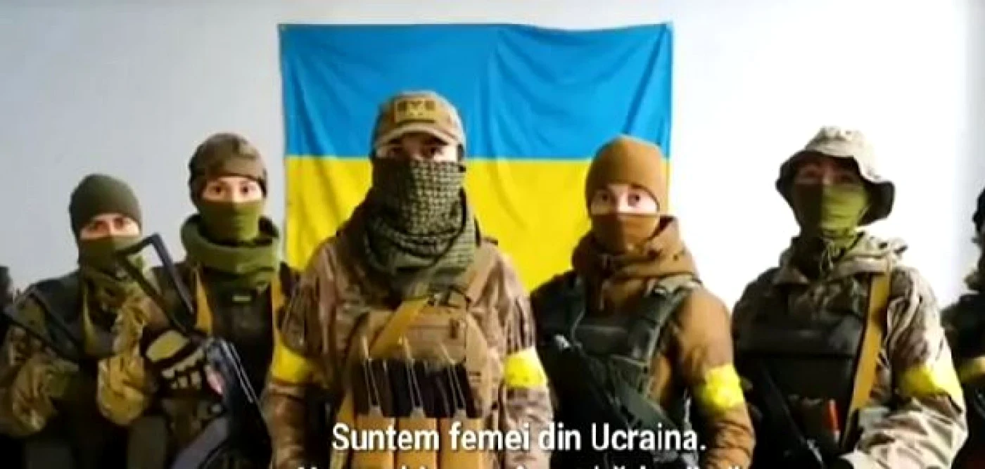 Femei din forţele de luptă ale Ucrainei FOTO Captură Video