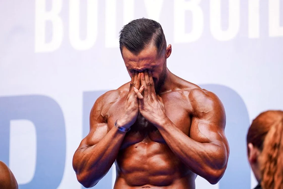 ȘI coloșii plâng uneori. FOTOGRAFII: Federația Română de Culturism și Fitness / Ciprian Fărcaș