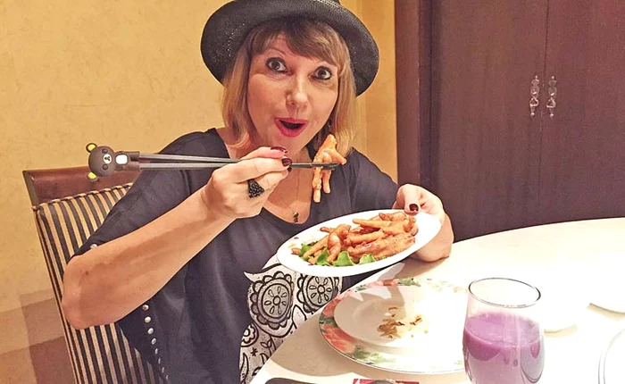 
    Acasă, găteşte mese bogate pentru familie şi prieteni  