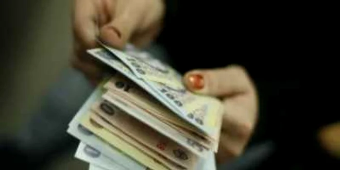 Salariul mediu lunar net a crescut cu 25% în 2008 faţă de anul precedent