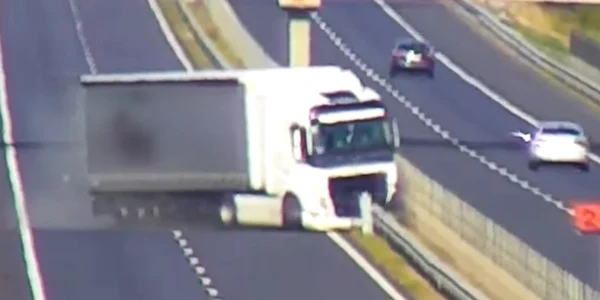 un tir a facut accident in ungaria foto Captură Video 