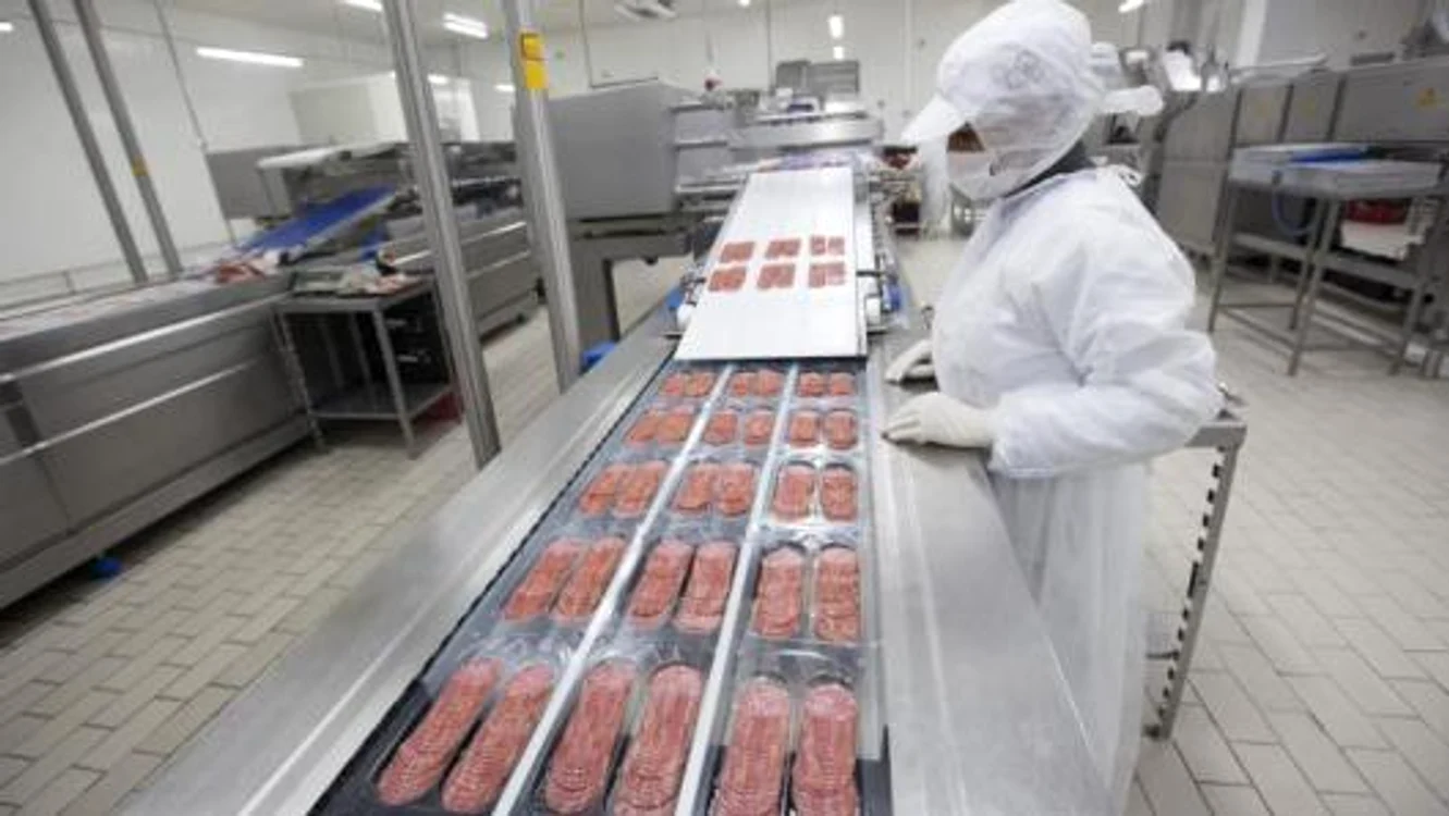 
    Muncitorii necalificați la ambalarea produselor sunt cei mai căutați pe piața munciiFoto: smartoperational.ro  