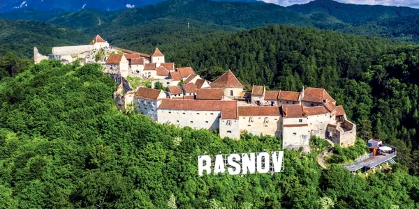 Cetatea Rasnov Ara Chalet jpg