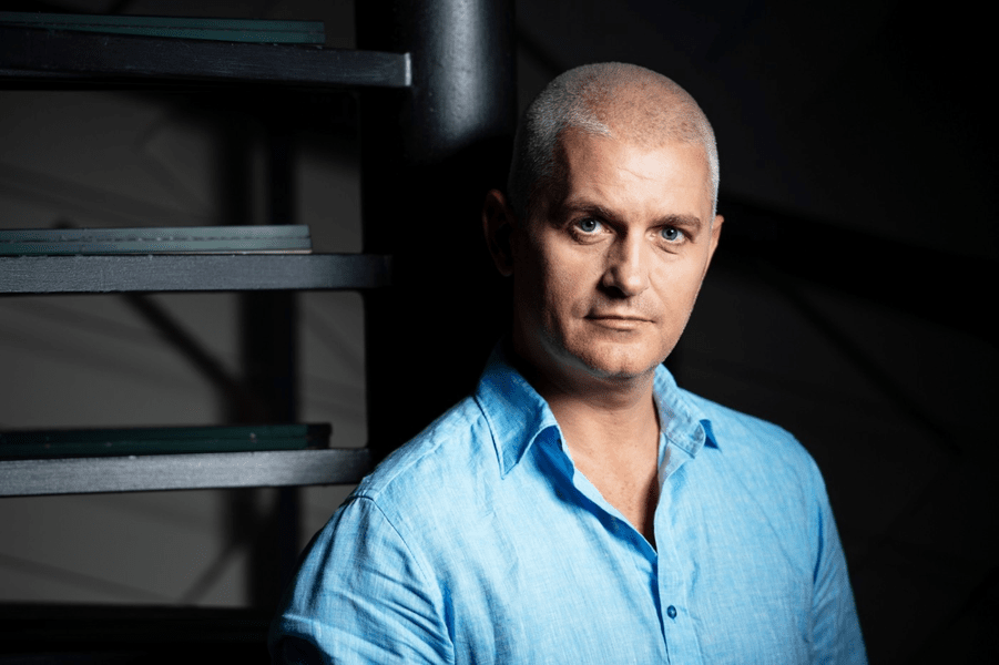 Virgil Ianțu împlinește 52 de ani. Care este numele din buletin al prezentatorului TV
