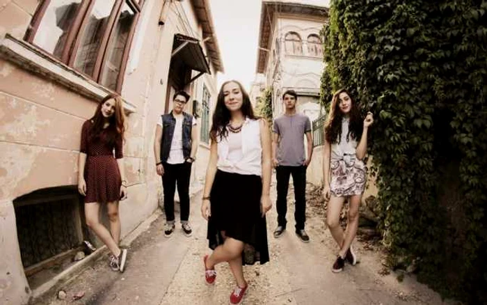 Treişpe Cuvinte - trupa de liceeni din High School Band Sursă foto Treişpe Cuvinte