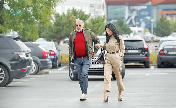 Săptămâna trecută Ioana și Nasty au fost surprinși la mall, de unde au achiziționat mobilă