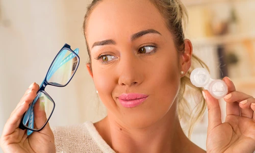 lentile de contact   ochelari   shutterstock 652945339 jpg