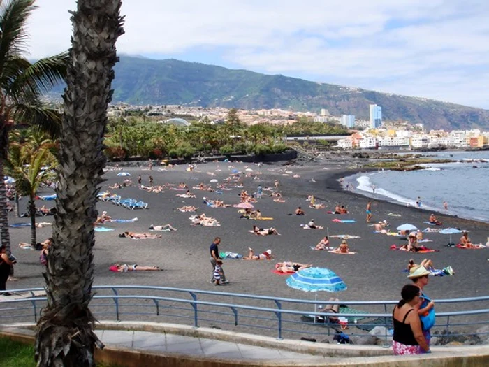 Foarte multe plaje din Tenerife sunt cu nisip negru