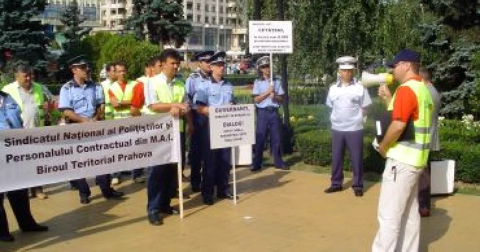 Ploieşti: Doar 50 de sindicalişti la protestul poliţiştilor