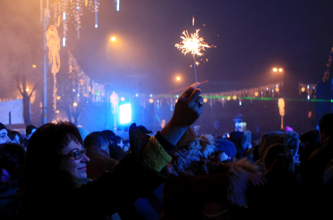 Hunedorenii se pot distra de Revelion şi la concertele din centrul Devei. ARHIVĂ.
