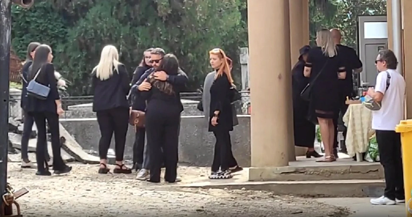 DJ Lalla a fost condusă pe ultimul drum Foto: Antena3 CNN