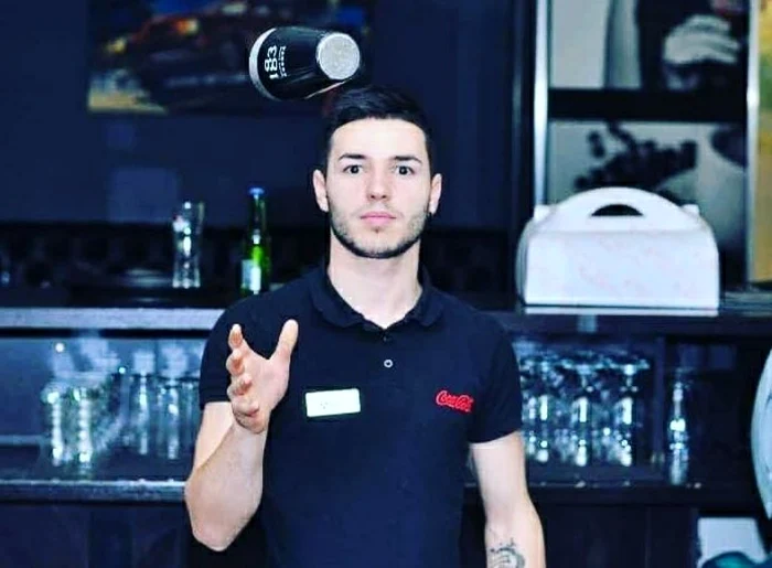 Mircea Mihai Constantin, unul dintre agresori, lucra ca barman. FOTO Facebook personal.