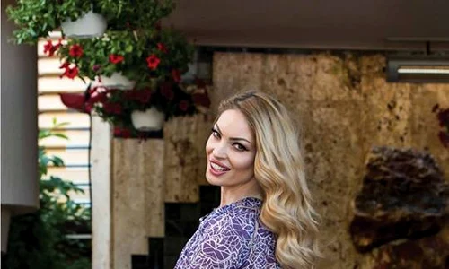 Valentina Pelinel fericita Borcea jpeg