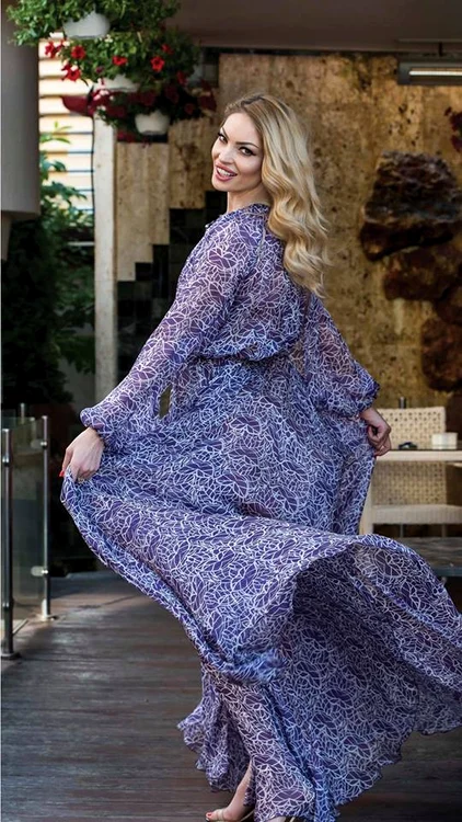 Valentina Pelinel fericita Borcea jpeg