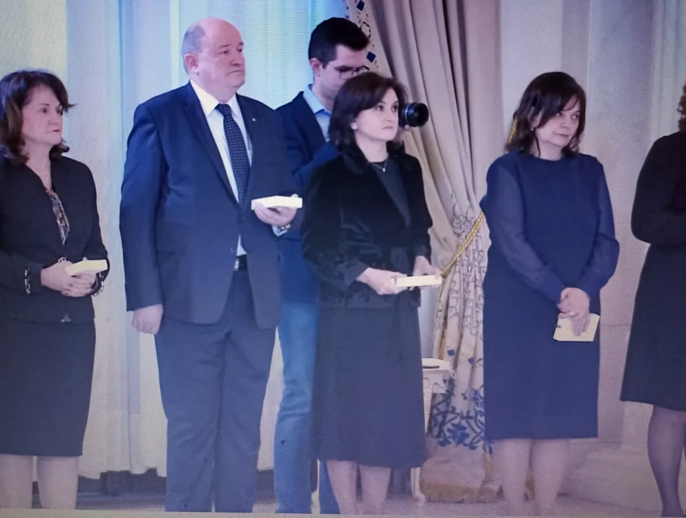 Medicii Tatiana Grecu şi Luminiţa Manea au fost decorate cu Ordinul «Meritul Sanitar» Foto: Spitalul Judeţean de Urgenţă Târgu Jiu
