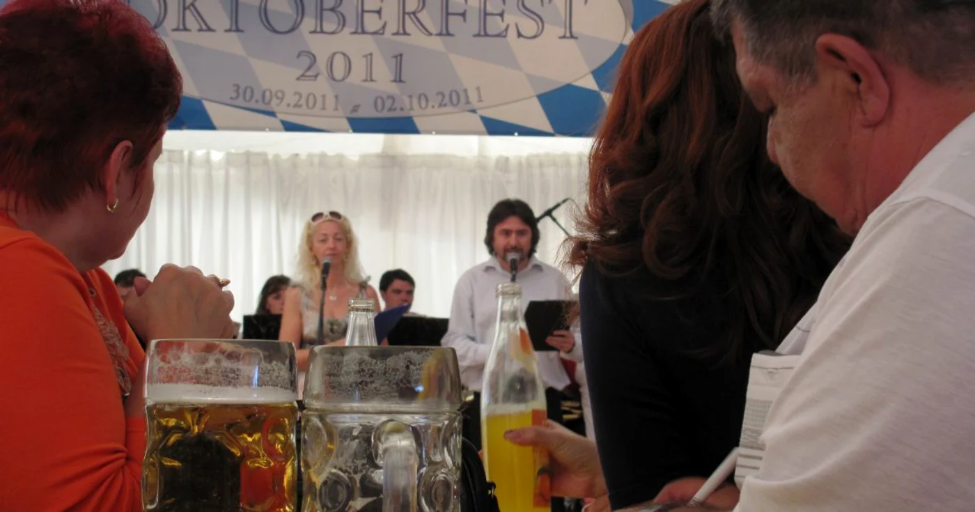 Distracție în stil bavarez la Oktoberfest