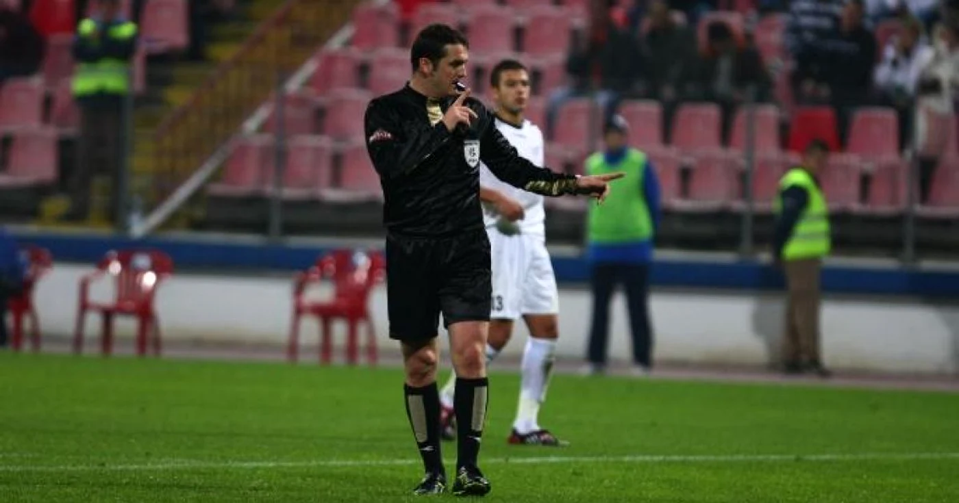 Mugurel Drăgănescu va arbitra Universitatea Craiova - Inter Curtea de Argeş