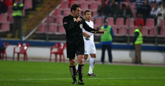 Mugurel Drăgănescu va arbitra Rapid - Universitatea Craiova