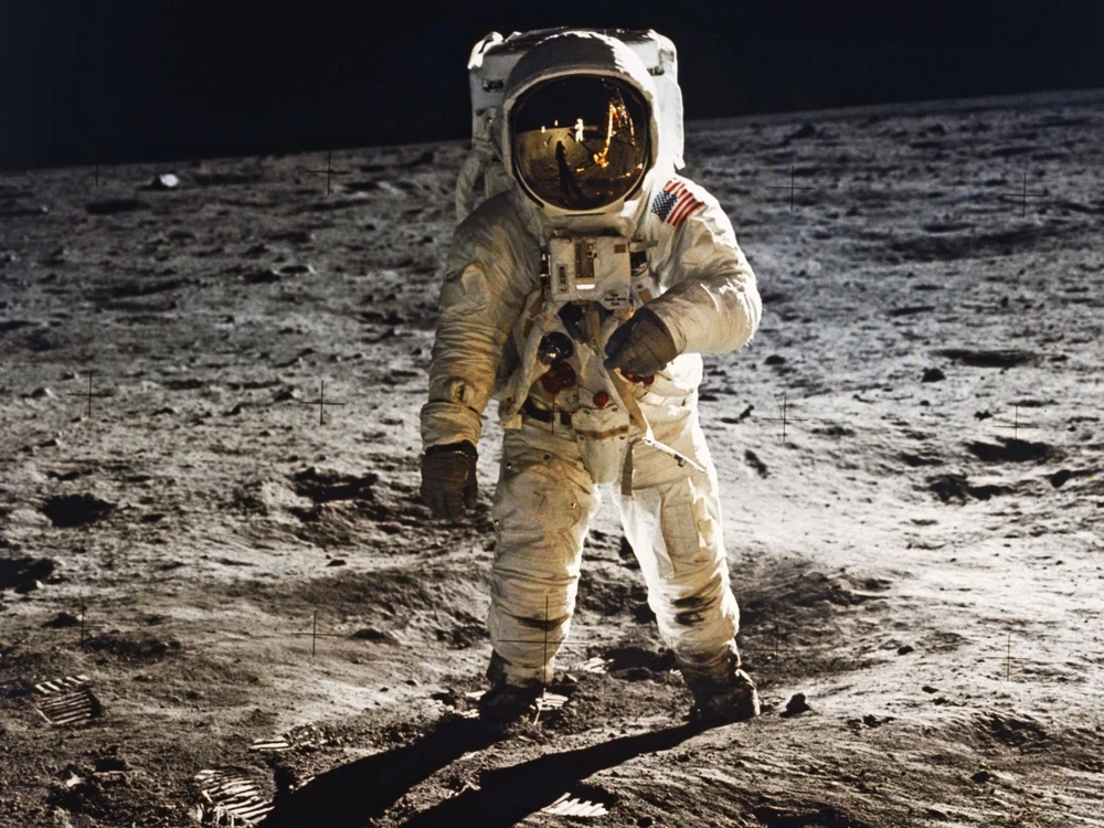 „La ce ne folosește Luna?“ jpeg
