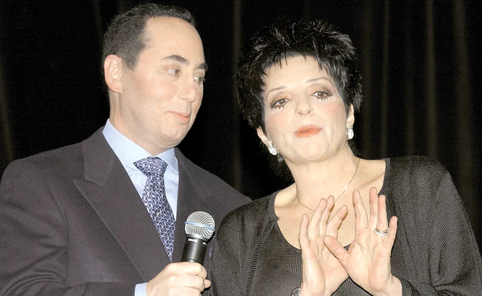 
    2002  † David Gest  (1953-2016)  şi Liza Minnelli   