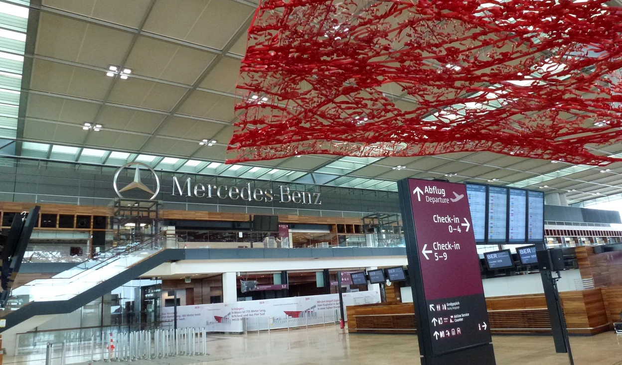 Noul aeroport din Berlin se va deschide în 2020