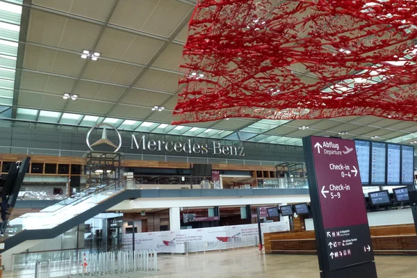 Noul aeroport din Berlin se va deschide în 2020