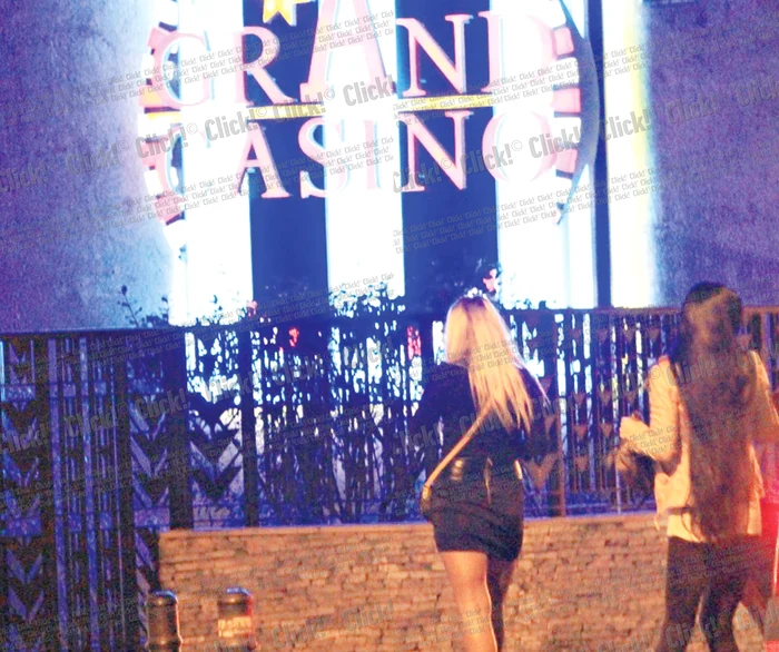 
    Ai grijă la maşină şi la haine  dacă vrei o fată drăguţă!  