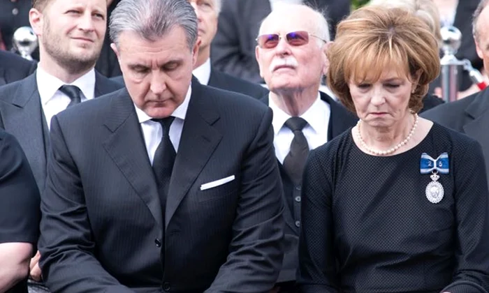 Principele Radu si Majestatea Sa Margareta in doliu la inmormantarea Reginei Ana, Familia Regala in doliu   Casa Majestății Sale (5) jpg