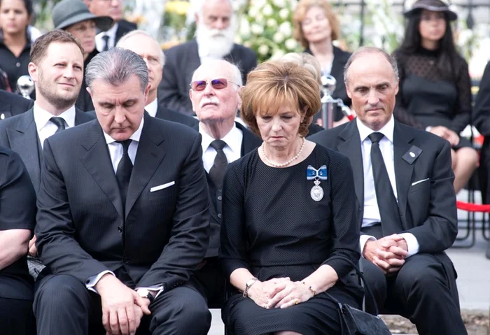 Principele Radu si Majestatea Sa Margareta in doliu la inmormantarea Reginei Ana, Familia Regala in doliu Casa Majestății Sale (5) jpg