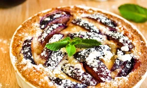 tarta cu prune si nuci jpeg
