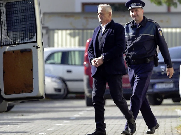 Edilul suspendat Sorin Oprescu este acuzat de fapte de coruție