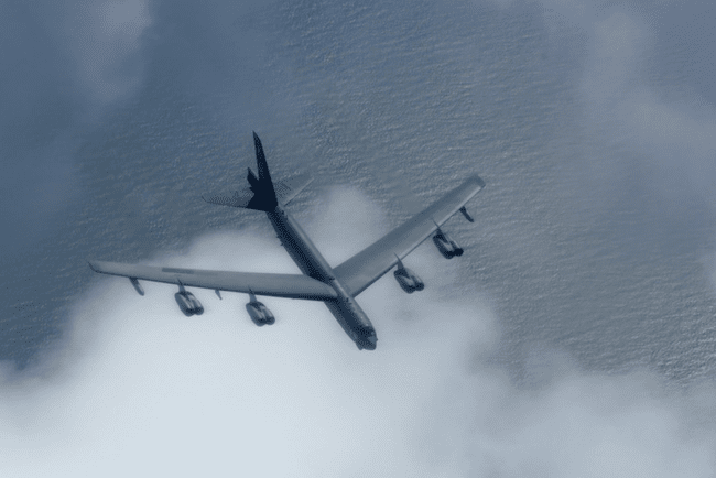 Două avioane ale armatei americane survolează Europa de Sud-Est pentru a dovedi „angajamentul” SUA faţă de membrii NATO