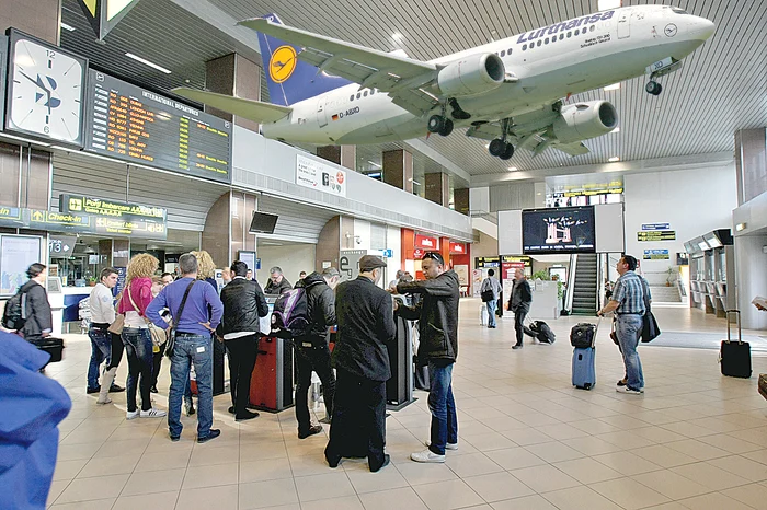 Două curse Bucureşti- Frankfurt şi retur au fost anulate din cauza grevei de la Lufthansa