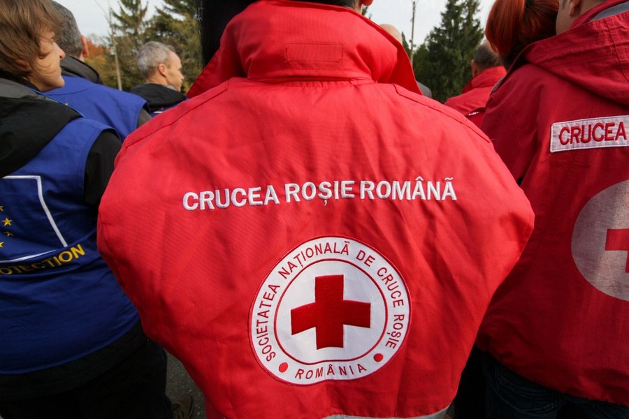 Închisoare pentru cei care folosesc în mod ilegal emblema sau denumirea Crucii Roșii
