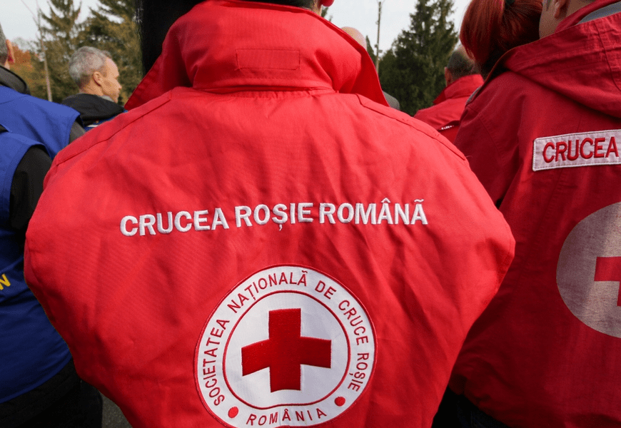 Doi tineri ucraineni, salvați din Munții Maramureșului după ce mama lor a cerut ajutor prin Crucea Roșie